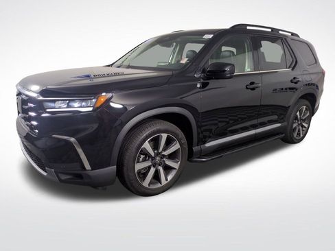 Used 2024 Honda Pilot Touring image 1