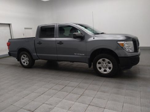 Used 2017 Nissan Titan S RWD image 11