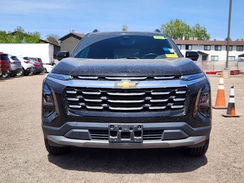Used 2025 Chevrolet Equinox LT w/ Convenience Package II AWD/4WD image 2