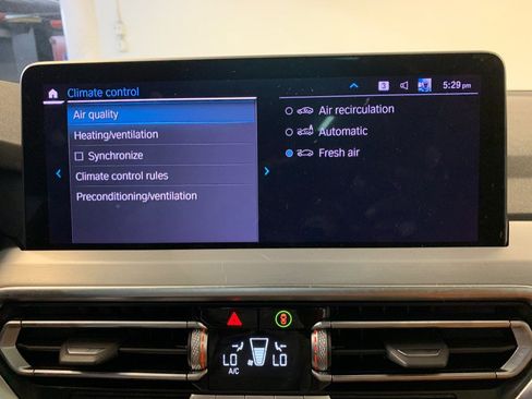 Used 2023 BMW X4 xDrive30i w/ M Sport Package AWD/4WD image 46