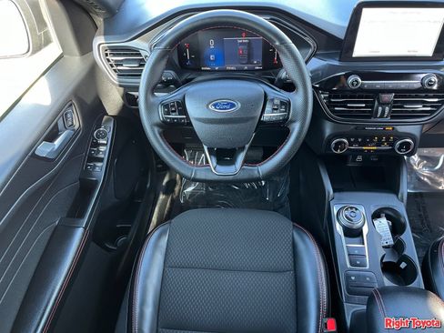 Used 2025 Ford Escape ST-Line FWD image 16
