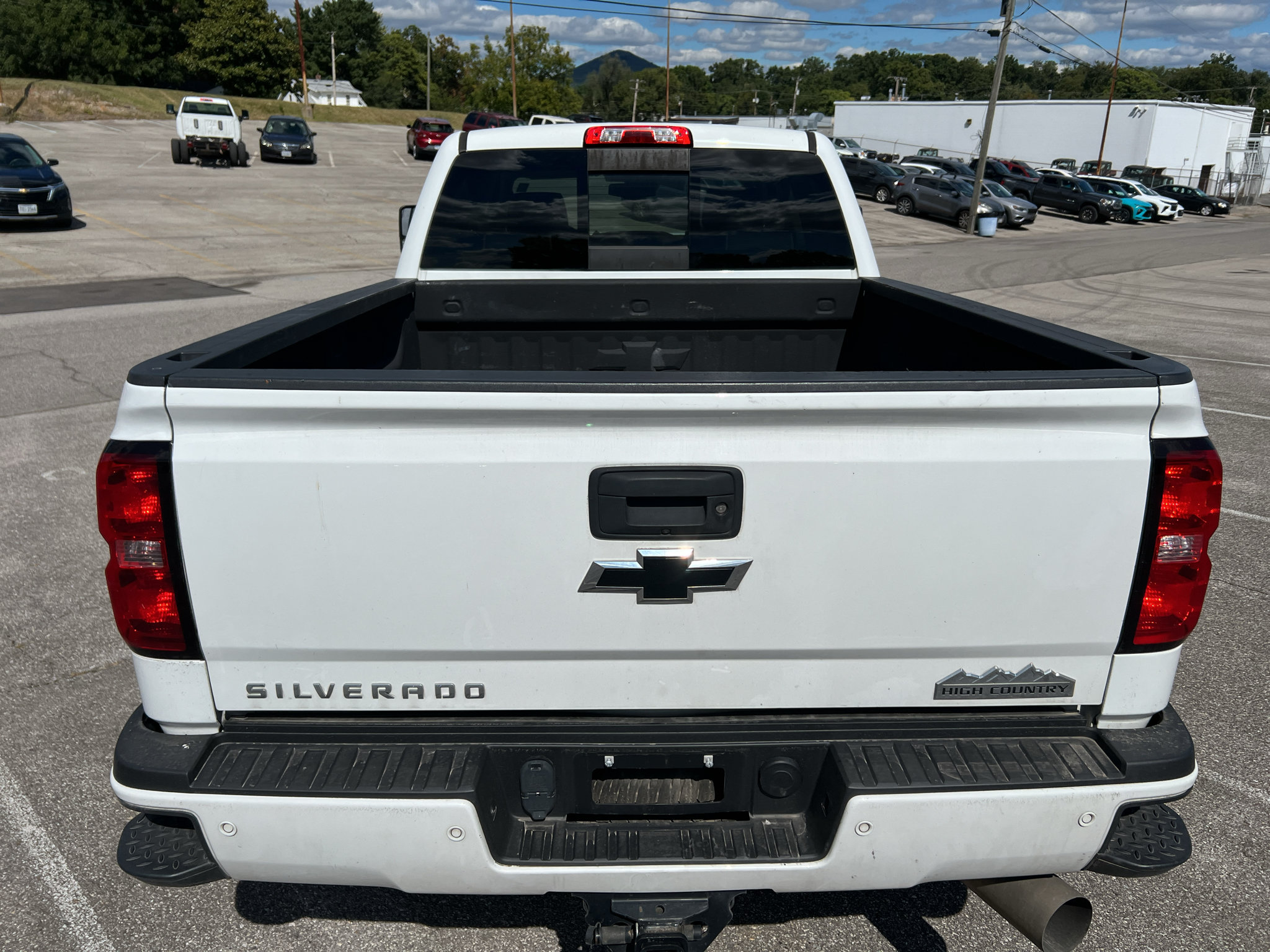 Used 2019 Chevrolet Silverado 2500 High Country w/ Duramax Plus Package AWD/4WD image 4
