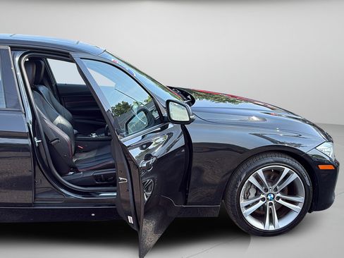 Used 2013 BMW 335i xDrive Sedan AWD/4WD image 25