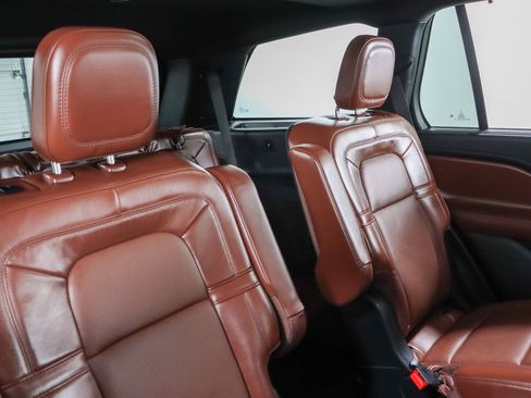 Used 2025 Lincoln Aviator Reserve w/ Equipment Group 201A AWD/4WD image 30