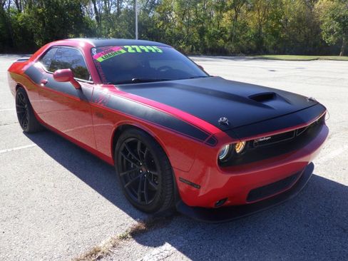 Used 2017 Dodge Challenger T/A image 5