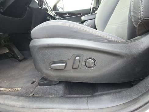 Used 2019 Kia Sorento FWD w/ LX Convenience Package image 22