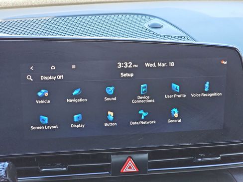 Certified 2025 Hyundai Elantra SEL image 22