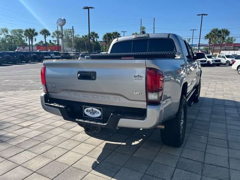 Used 2019 Toyota Tacoma SR w/ SR Convenience Package AWD/4WD image 6