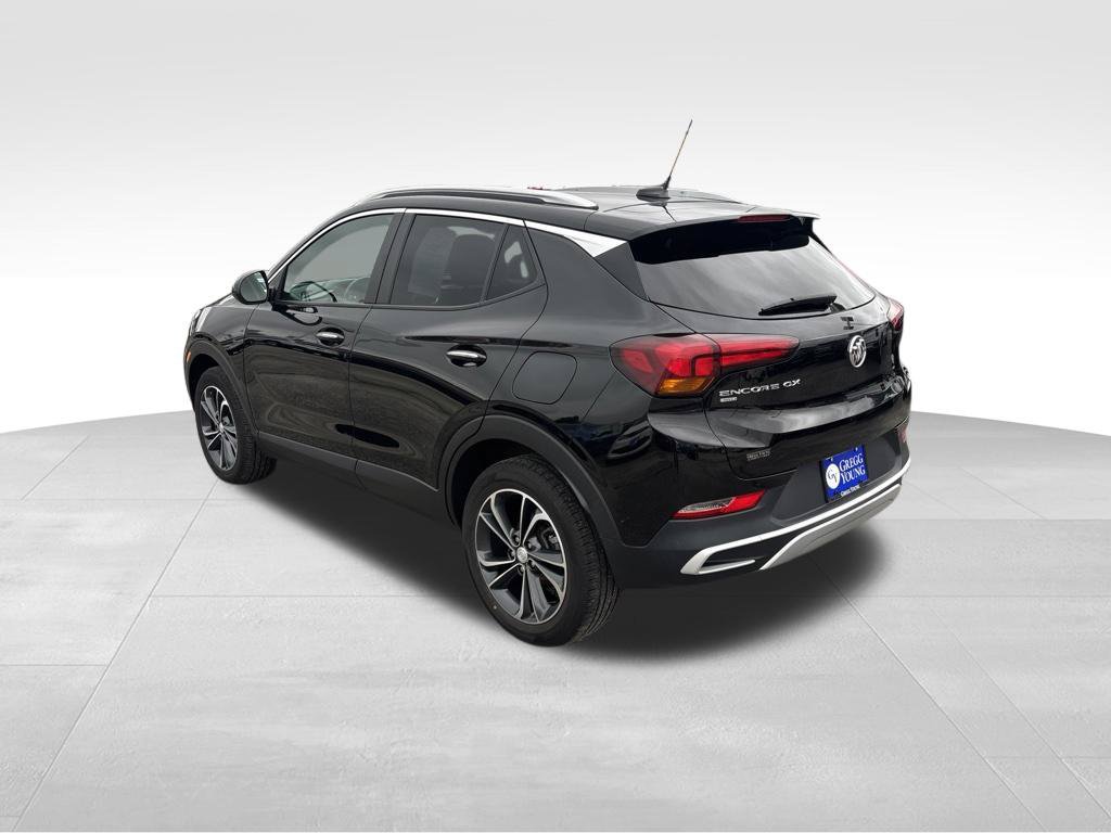 Used 2023 Buick Encore GX Select w/ Safety Package II AWD/4WD image 4