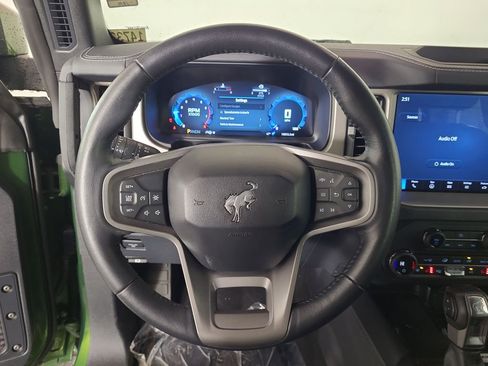 Used 2025 Ford Bronco Outer Banks AWD/4WD image 12