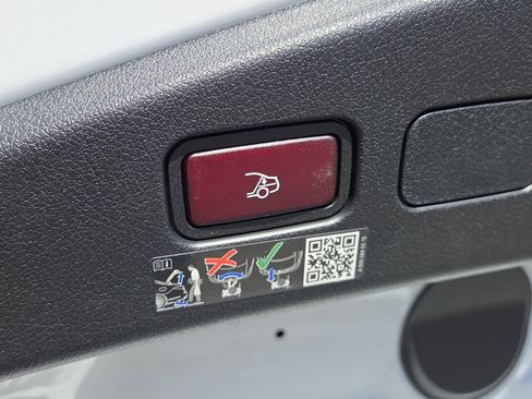 New 2026 Mercedes-Benz CLE 450 4MATIC Cabriolet image 14
