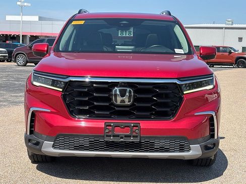 Used 2023 Honda Pilot Elite image 3