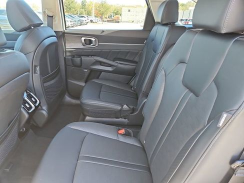 New 2026 Kia Sorento SX image 8