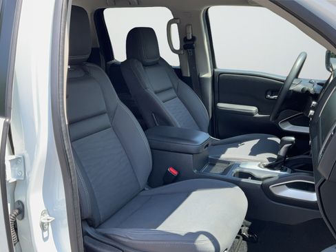 Used 2022 Nissan Frontier SV RWD image 20