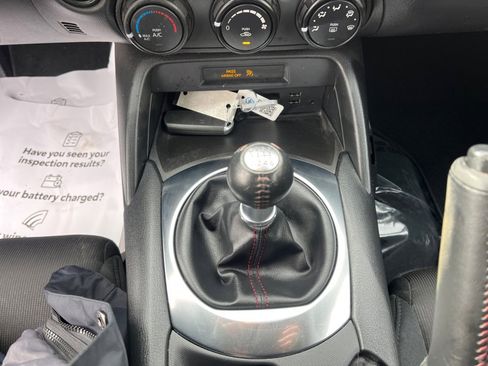 Used 2019 MAZDA MX-5 Miata Sport w/ I-ACTIVSENSE Sport Package image 20