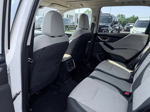 Used 2024 Subaru Forester Premium AWD/4WD image 23