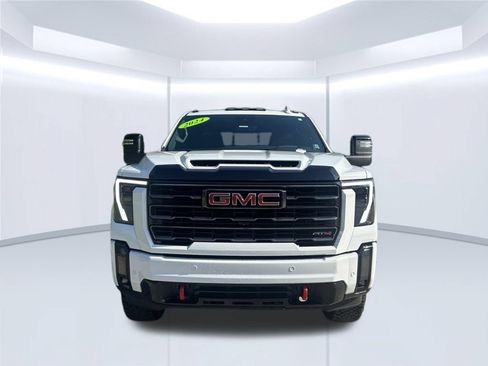Used 2024 GMC Sierra 2500 AT4 w/ AT4 Premium Plus Package AWD/4WD image 2