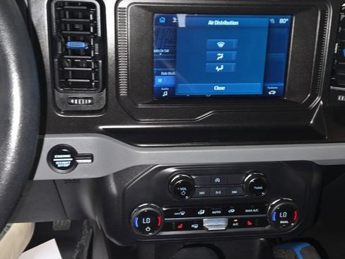 Used 2023 Ford Bronco Black Diamond w/ Sasquatch Package AWD/4WD image 19