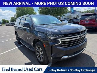 Used 2023 Chevrolet Suburban LT w/ LT Signature Plus Package AWD/4WD video 1