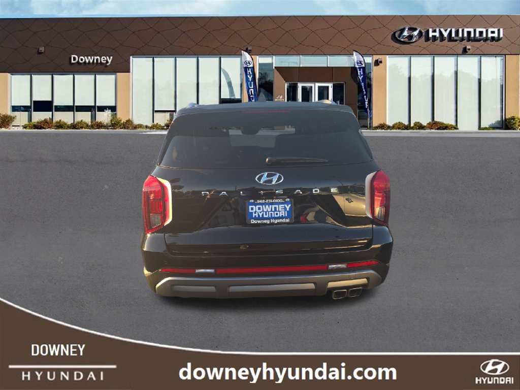 Used 2025 Hyundai Palisade SEL FWD image 4