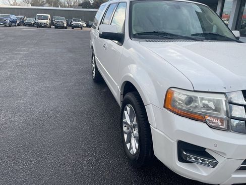 Used 2017 Ford Expedition Limited w/ Equipment Group 301A image 2