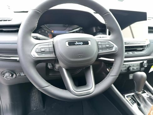 New 2026 Jeep Compass Limited image 9