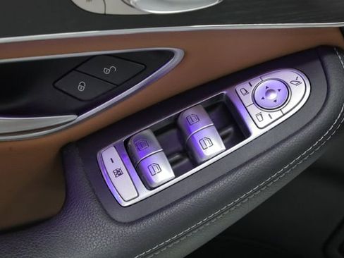 Used 2022 Mercedes-Benz GLC 300 4MATIC Coupe image 33