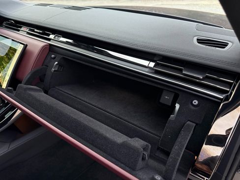 Used 2023 Land Rover Range Rover Sport SE Dynamic image 17