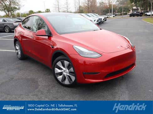 Used 2024 Tesla Model Y Long Range image 1