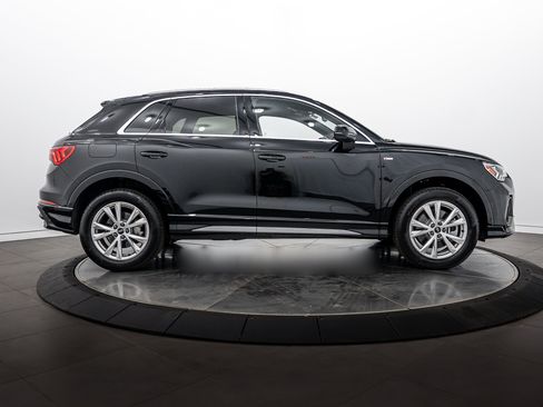 Used 2025 Audi Q3 2.0T Premium w/ Convenience Package AWD/4WD image 3