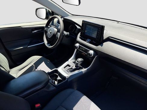 Used 2019 Toyota RAV4 XLE FWD image 28
