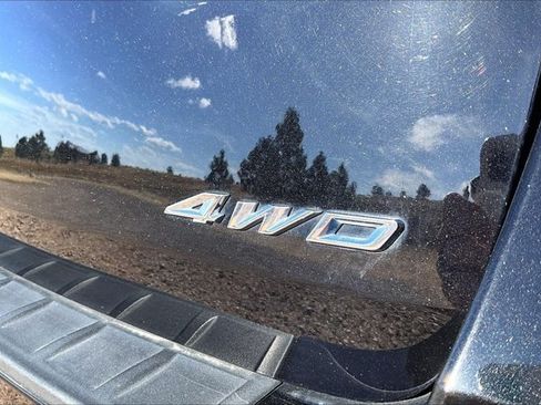 Used 2023 Ford Explorer XLT w/ Equipment Group 202A AWD/4WD image 24