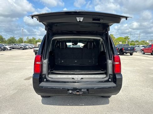 Used 2020 Chevrolet Suburban LT RWD image 28