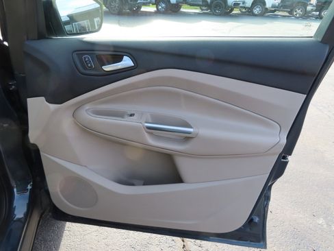 Used 2019 Ford Escape SEL image 40