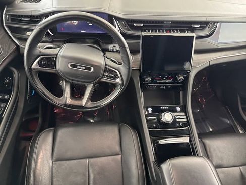 Used 2023 Jeep Grand Cherokee Overland w/ Adv Protech Group III AWD/4WD image 27