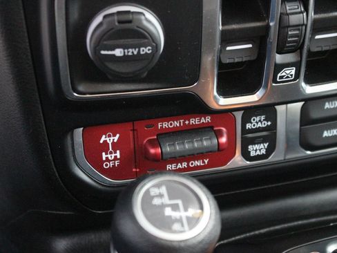 Used 2024 Jeep Wrangler Unlimited Rubicon image 24