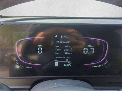 Used 2025 Kia Sportage EX AWD/4WD image 16
