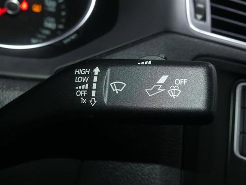 Used 2017 Volkswagen Jetta S image 31