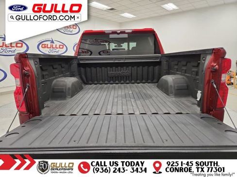 Used 2022 Chevrolet Silverado 1500 High Country w/ Safety Package II image 11