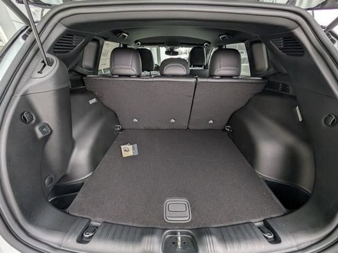 New 2026 Jeep Compass Trailhawk AWD/4WD image 13