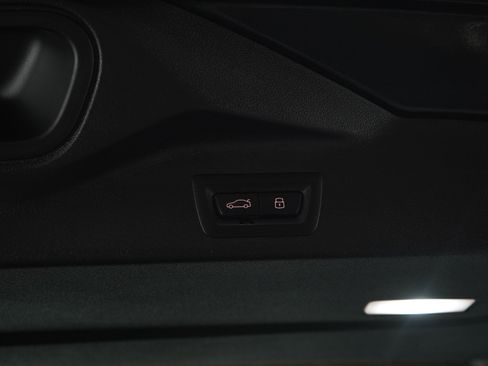 Used 2025 BMW X5 M60i AWD/4WD image 18
