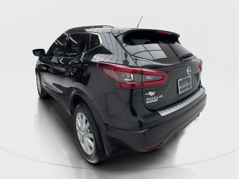Used 2020 Nissan Rogue Sport SV FWD image 10