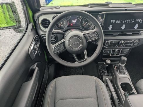New 2026 Jeep Gladiator Sport AWD/4WD image 15