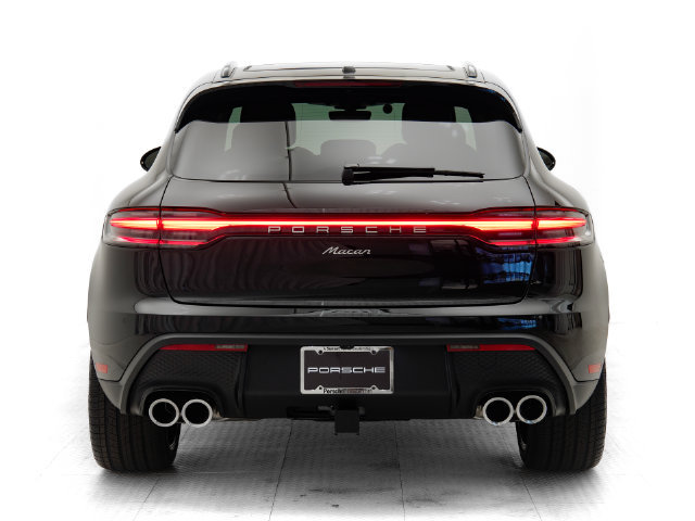 Certified 2026 Porsche Macan AWD/4WD image 35