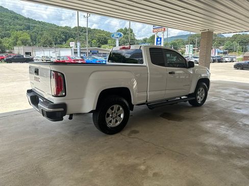 Used 2020 GMC Canyon W/T w/ Convenience Package RWD image 4