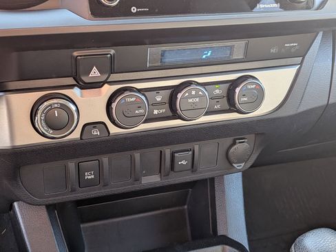 Used 2022 Toyota Tacoma SR image 20