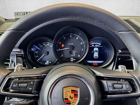 Used 2026 Porsche Macan AWD/4WD image 14