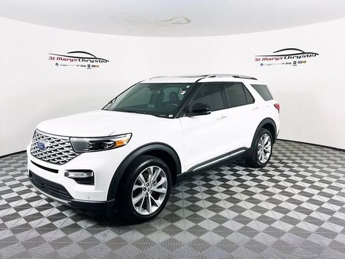 Used 2023 Ford Explorer Platinum w/ Technology Package AWD/4WD image 4