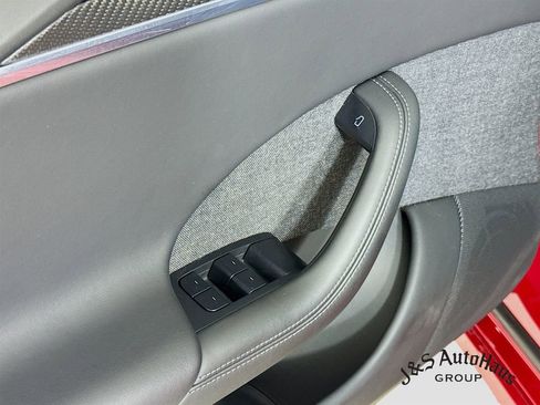 Used 2022 Tesla Model S Plaid image 24