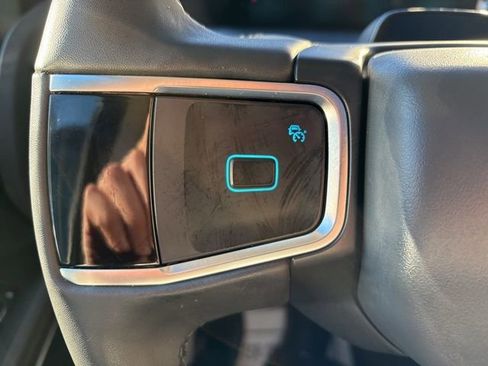 Used 2025 Ford Expedition Active image 19